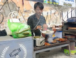 Sosok Pewaris Kuliner Sate Gecek Yang Melegenda 