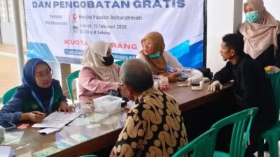 KKN-T Mahasiswa UGJ Cirebon Gelar Cek Kesehatan dan Pengobatan Gratis di Desa Dermayu