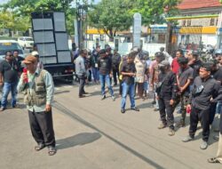 Warga Desak Vonis Mati Pelaku Pembunuhan Satu Keluarga di Indramayu
