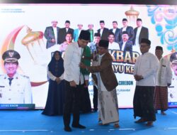 Ribuan Santri Padati Pendopo, Hadiyu Akbar Pererat Ulama dan Umara di Indramayu