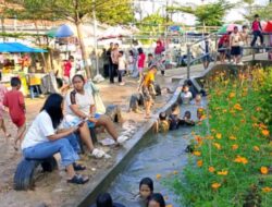 Warga Desa Kliwed Indramayu Sulap Irigasi Persawahan Jadi Wisata Air, Ramai Saat Libur Sekolah
