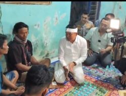 KDM Berikan Santunan untuk Keluarga Korban Kecelakaan Maut di Indramayu