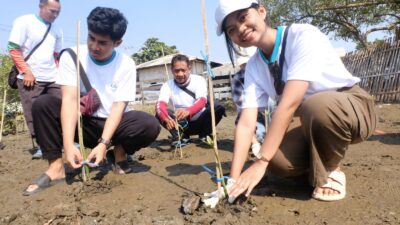 Pertamina Tanam 11 Ribu Mangrove di Pantai Eretan, Perkuat Ketahanan Pesisir Indramayu