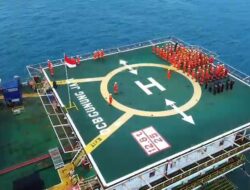 KRU RIG PERTAMINA DRILLING GELAR UPACARA BENDERA HUT KE-81 RI, TETAP SEMANGAT DI TENGAH TUGAS OPERASIONAL